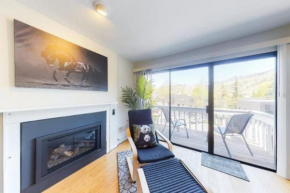 North Vail 2 Bedroom Condo Along Shuttle Route To Slopes!